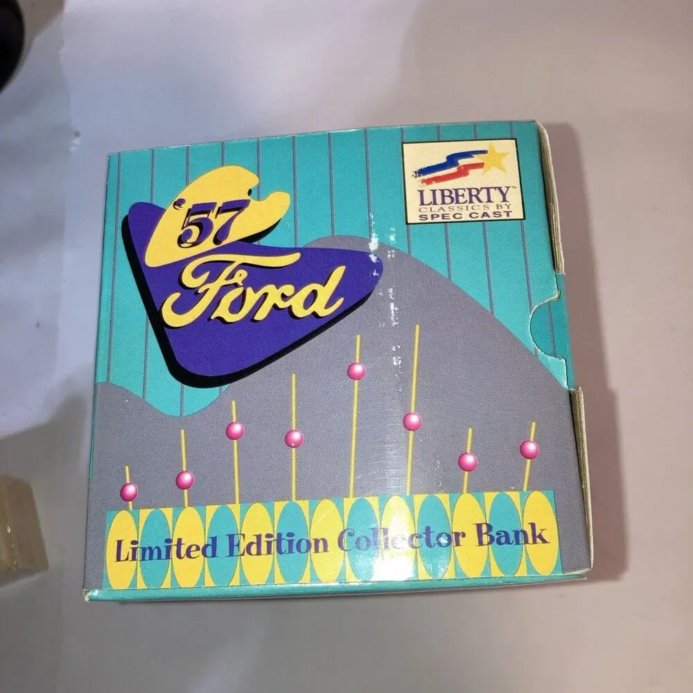 LIBERTY CLASSICS PLANTERS PEANUTS 1957 FORD LIMITED EDITION COLLECTORS BANK-NEW
